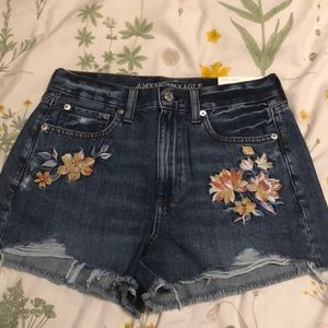 American Eagle Mom Short